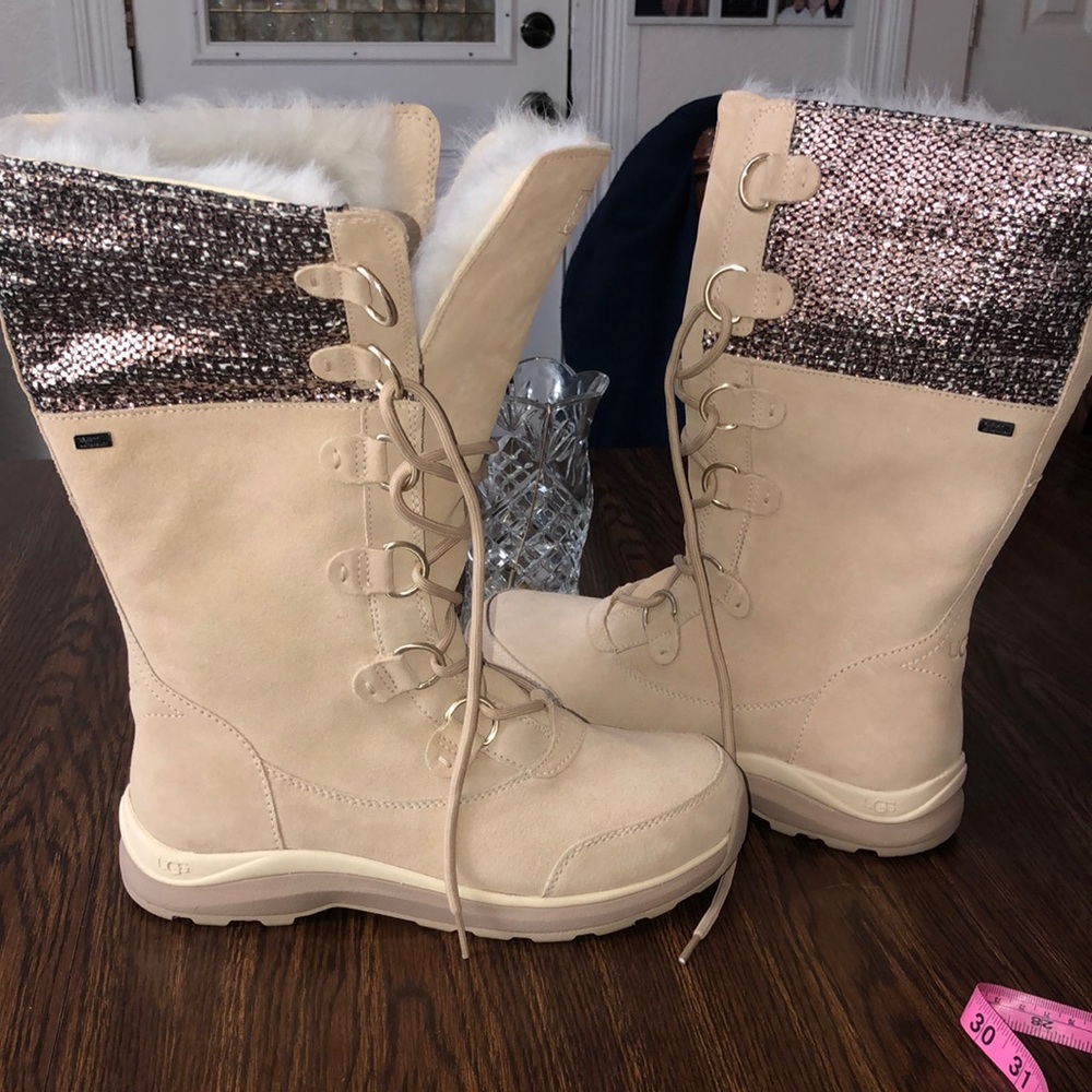 SOLD on another site! UGG ATLASON FRILL CREAM SHEARLING LINED Boot 9.5